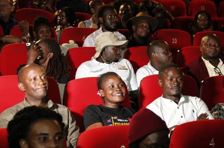 Kimote Breaks Box Office Records with Remarkable 410 Moviegoers in First Weekend.